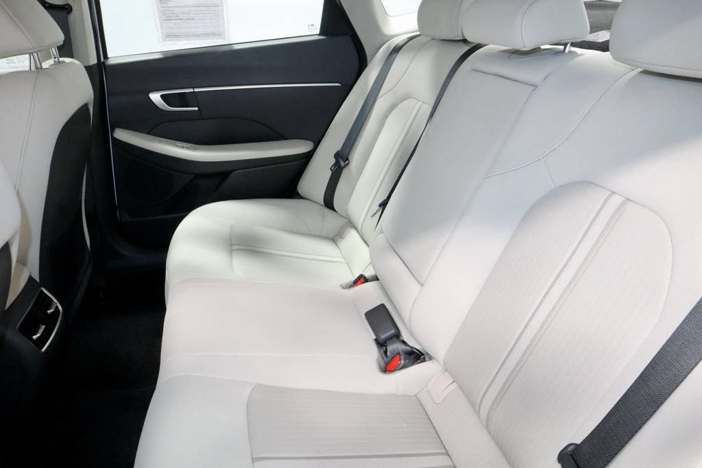Used 2025 Hyundai Sonata SEL FWD image 23