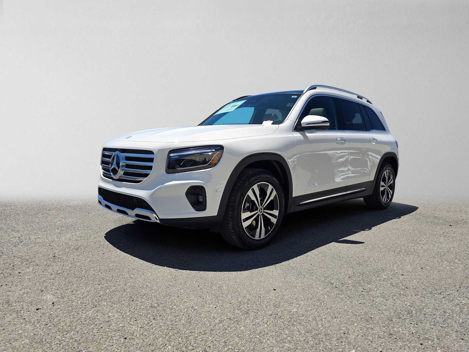 New 2026 Mercedes-Benz GLB 250 4MATIC image 7