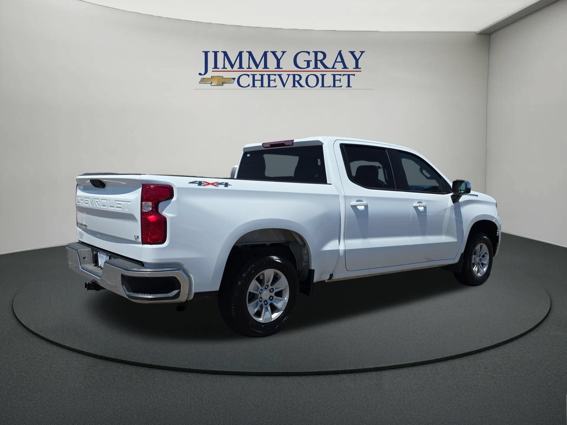 Used 2025 Chevrolet Silverado 1500 LT AWD/4WD image 5