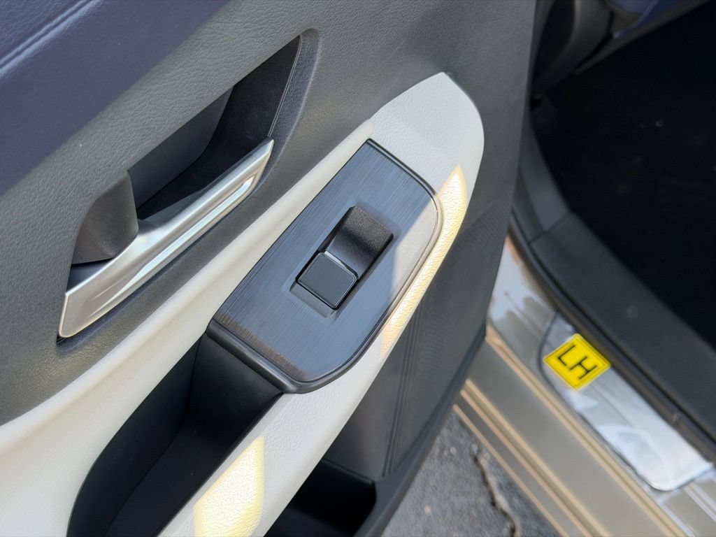 New 2026 Nissan Sentra SL w/ Floor Mat Package FWD image 17