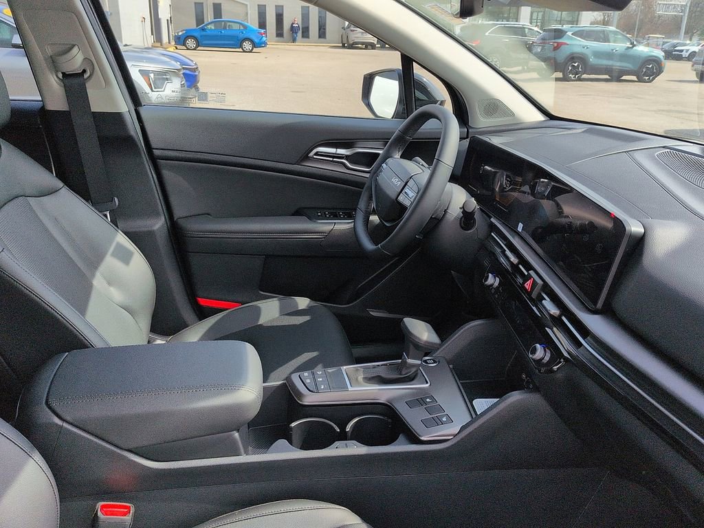 New 2026 Kia Sportage EX FWD image 7