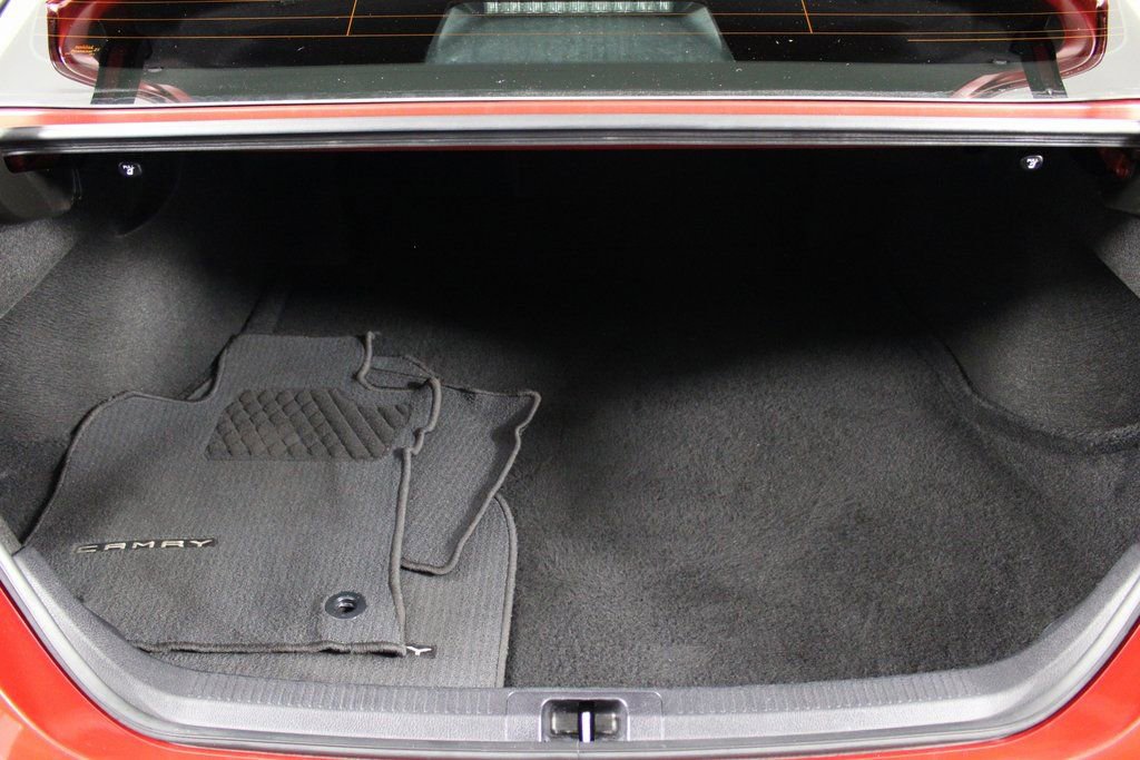 Used 2021 Toyota Camry XSE image 13