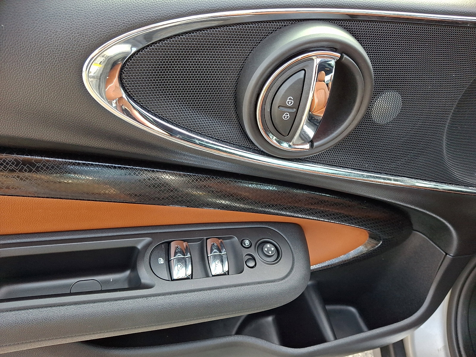 Used 2024 MINI Cooper Clubman S image 12