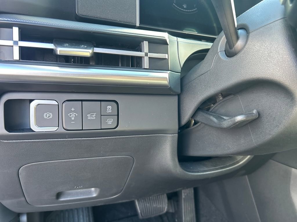 Used 2025 Hyundai Santa Fe XRT image 17