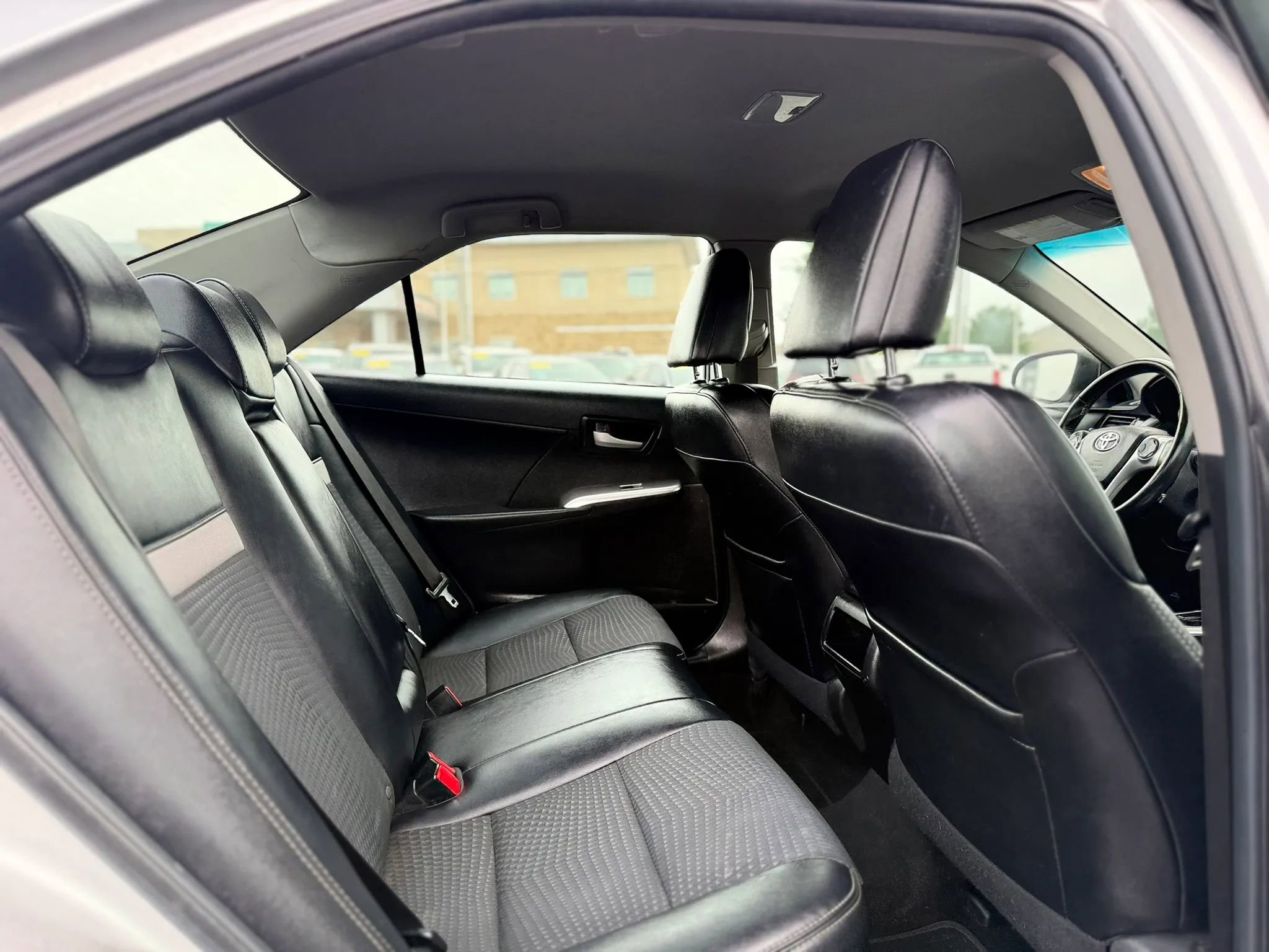 Used 2014 Toyota Camry SE FWD image 24