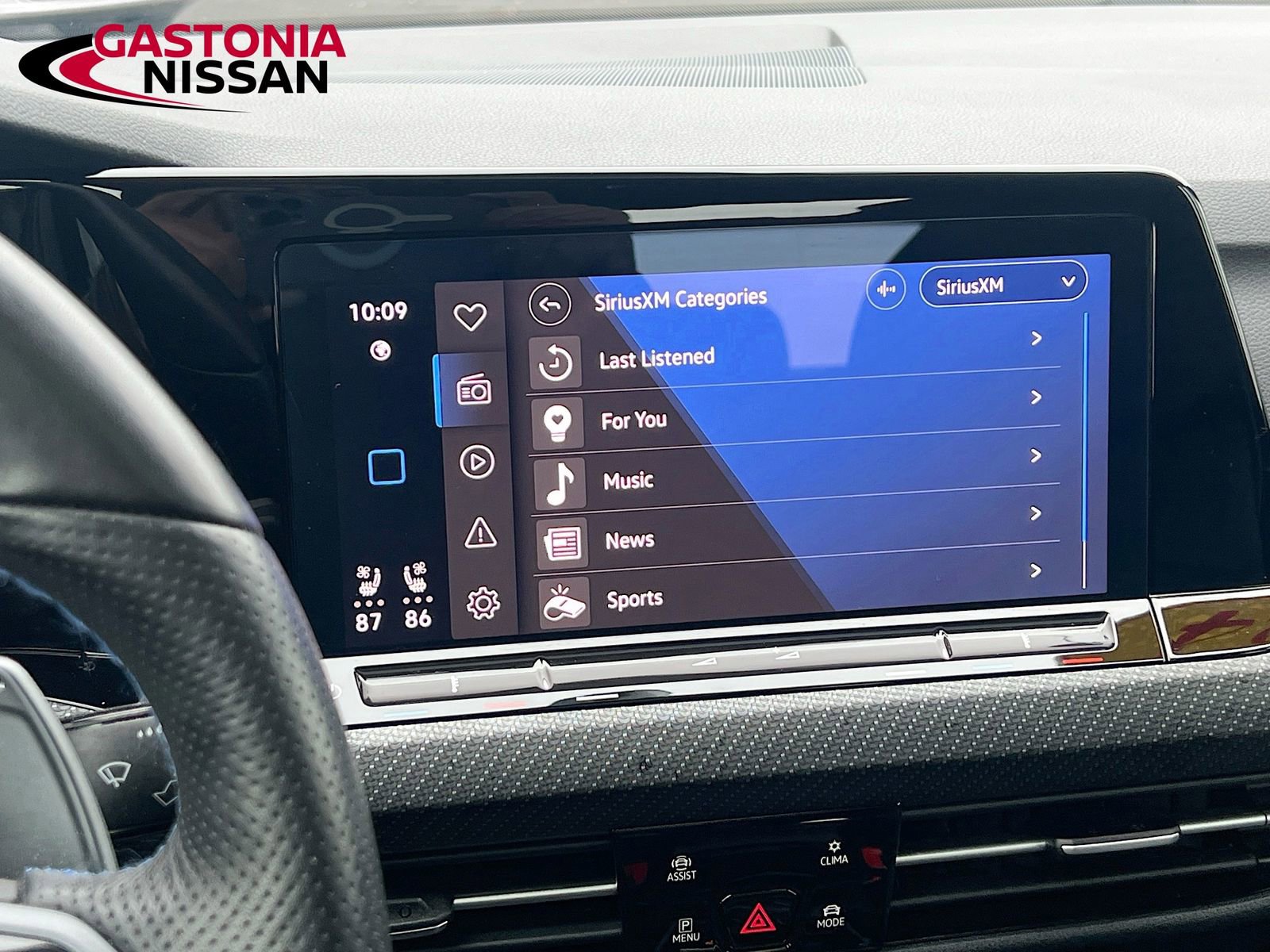 Used 2024 Volkswagen Golf R image 18