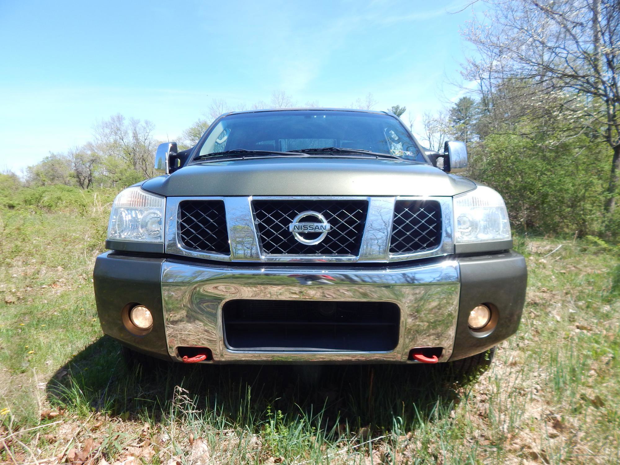 Used 2005 Nissan Titan LE w/ (T01) Tow Pkg AWD/4WD image 10