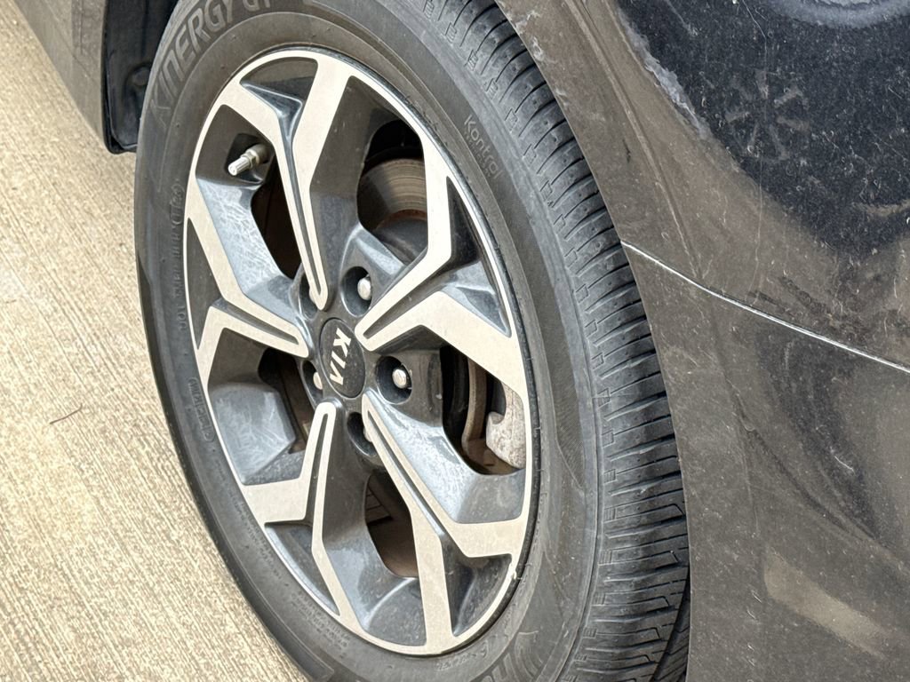 Used 2019 Kia Forte LXS FWD image 9