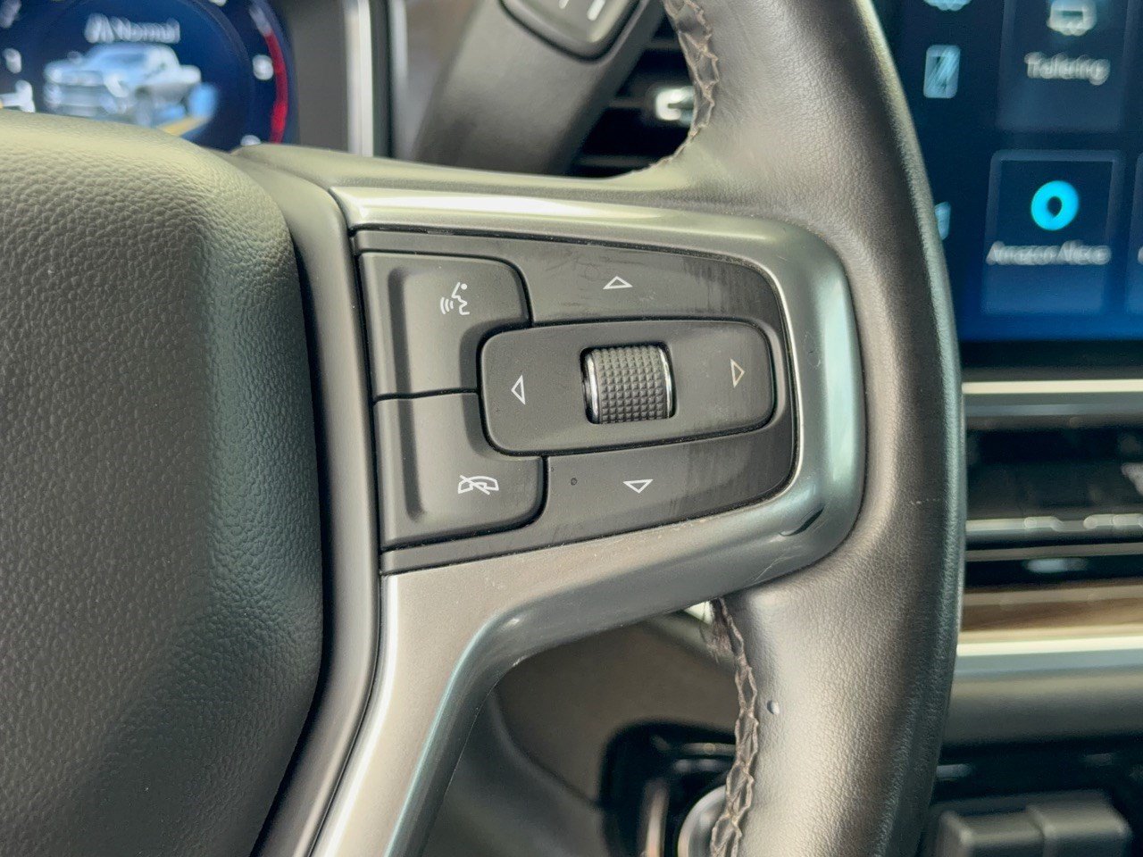 Certified 2024 Chevrolet Silverado 2500 LT w/ Convenience Package RWD image 19
