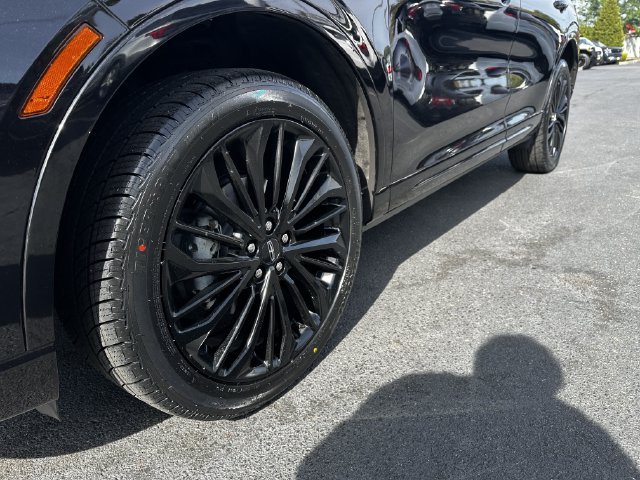 Certified 2024 Lincoln Corsair AWD w/ Equipment Group 101A image 12