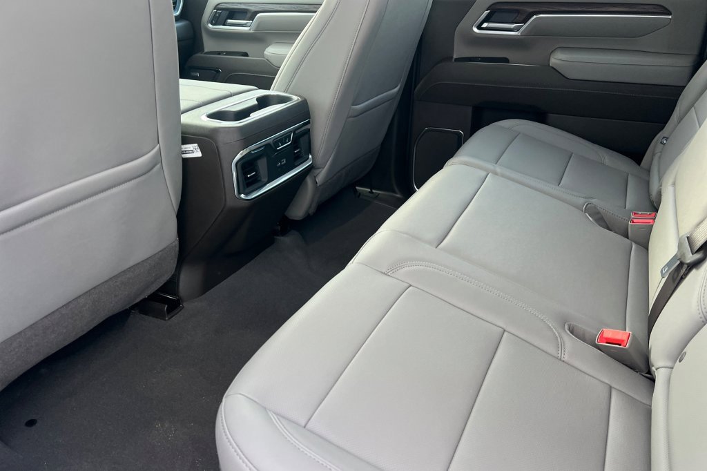 Used 2026 GMC Sierra 3500 SLT w/ SLT Premium Package image 9