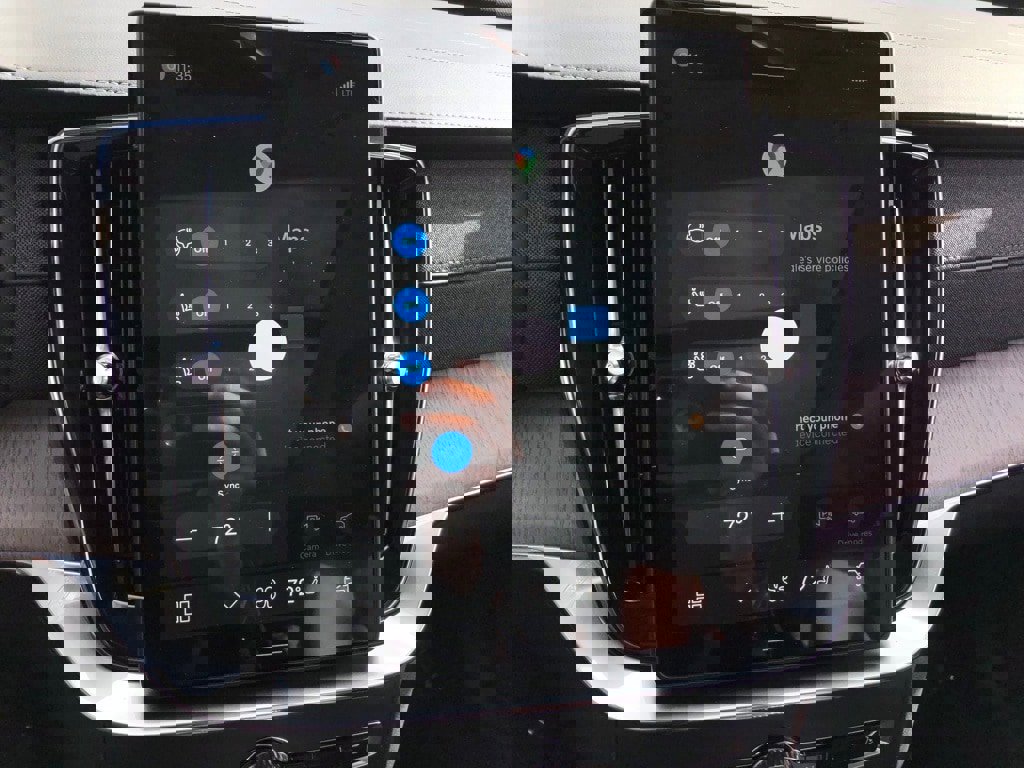 New 2026 Volvo XC90 B6 Ultra w/ Protection Package image 27