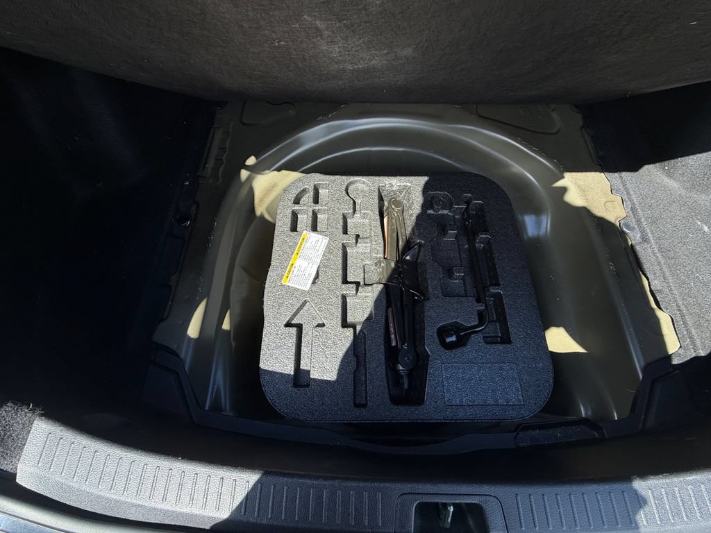 Used 2023 Toyota Corolla LE FWD image 28