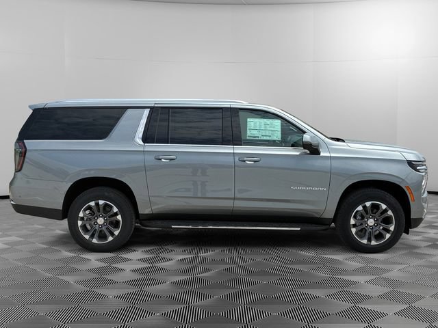 New 2026 Chevrolet Suburban LT w/ Comfort Package AWD/4WD image 6