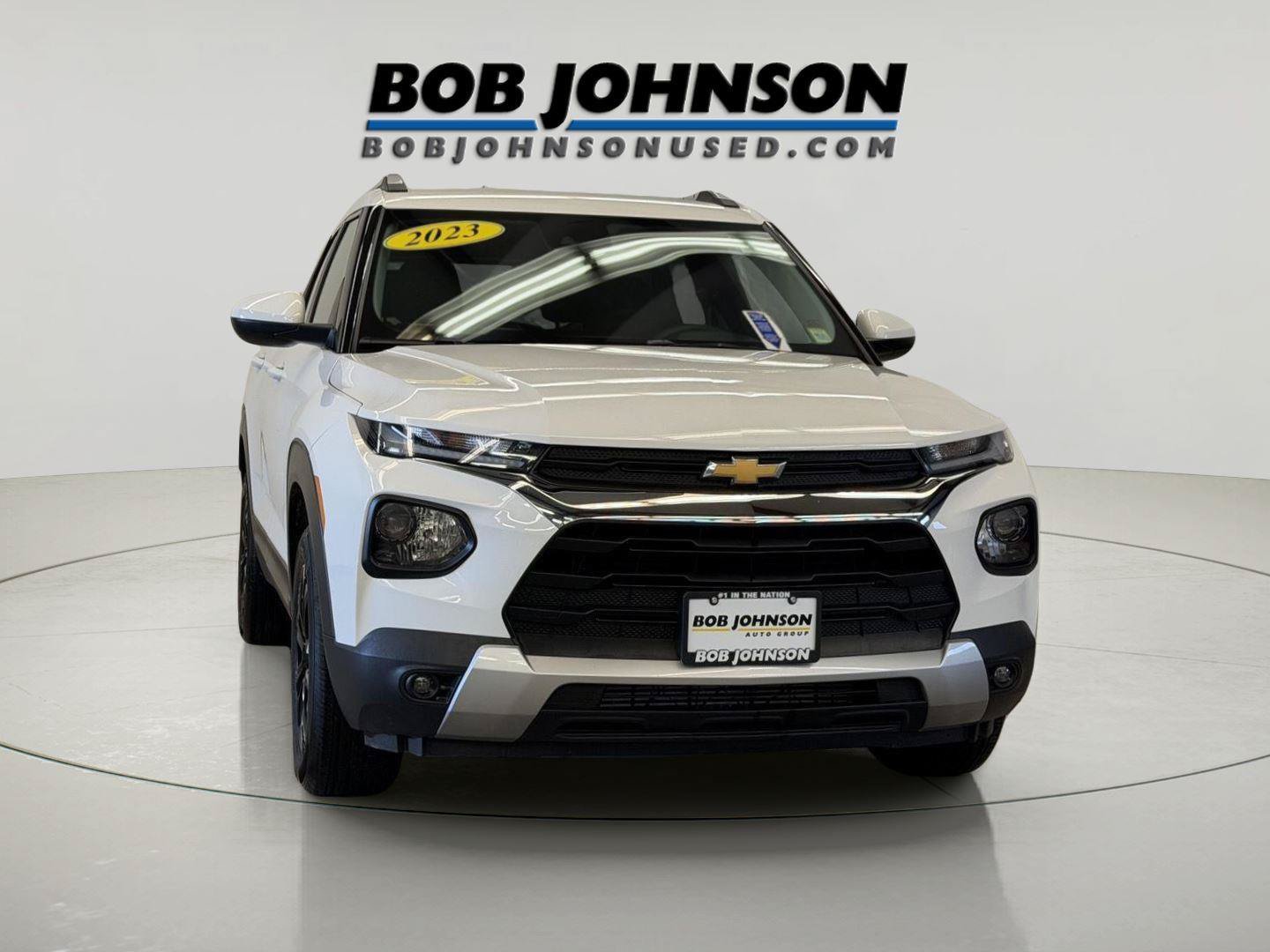 Used 2023 Chevrolet TrailBlazer LT w/ Convenience Package AWD/4WD image 3