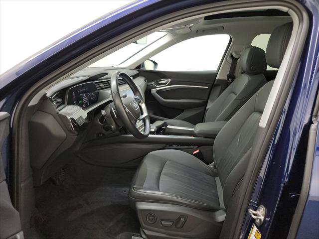 Used 2021 Audi e-tron Premium w/ Towing Package image 21
