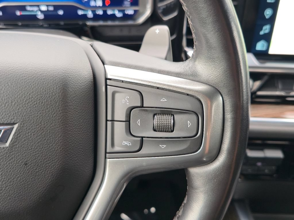 Certified 2022 Chevrolet Silverado 1500 RST w/ Redline Edition AWD/4WD image 22