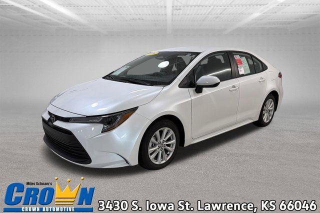 Used 2026 Toyota Corolla LE FWD image 1