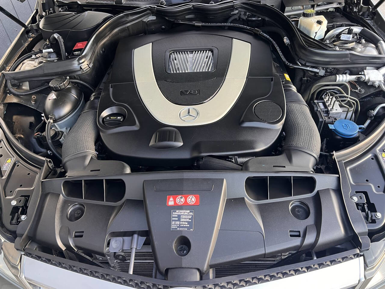 Used 2011 Mercedes-Benz E 550 Cabriolet image 21