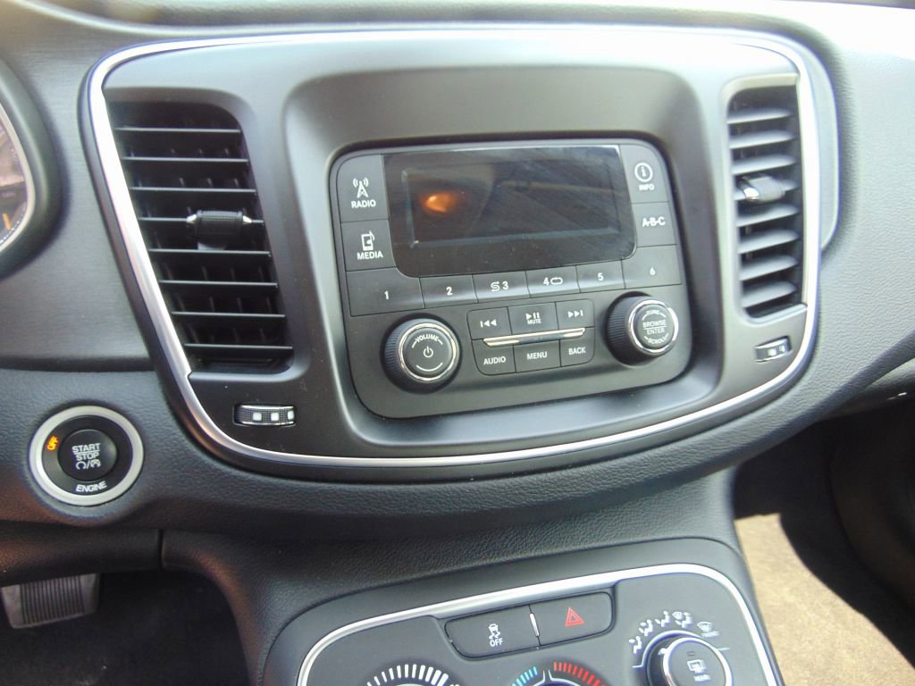 Used 2016 Chrysler 200 LX image 18