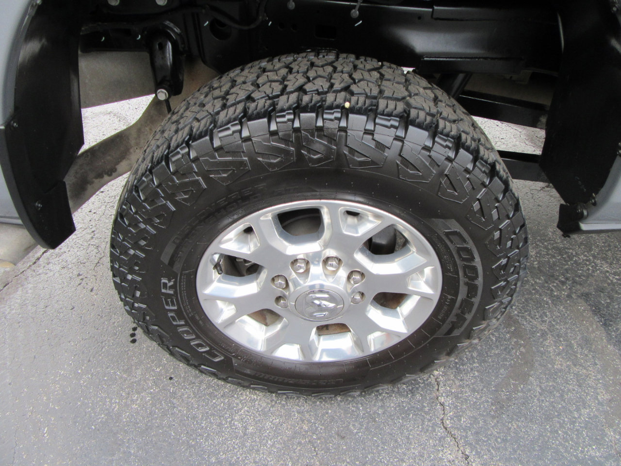 Used 2024 RAM 2500 Laramie image 24