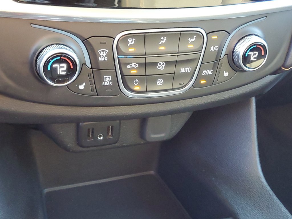 Used 2019 Chevrolet Traverse LT FWD image 24