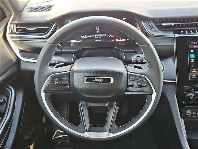 Used 2024 Jeep Grand Cherokee Altitude AWD/4WD image 14