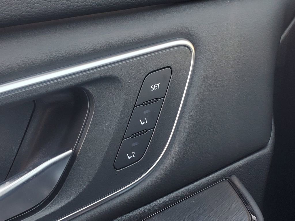 New 2026 Nissan Rogue Platinum AWD/4WD image 14