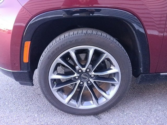 Used 2022 Jeep Wagoneer Series III w/ Premium Group I image 10