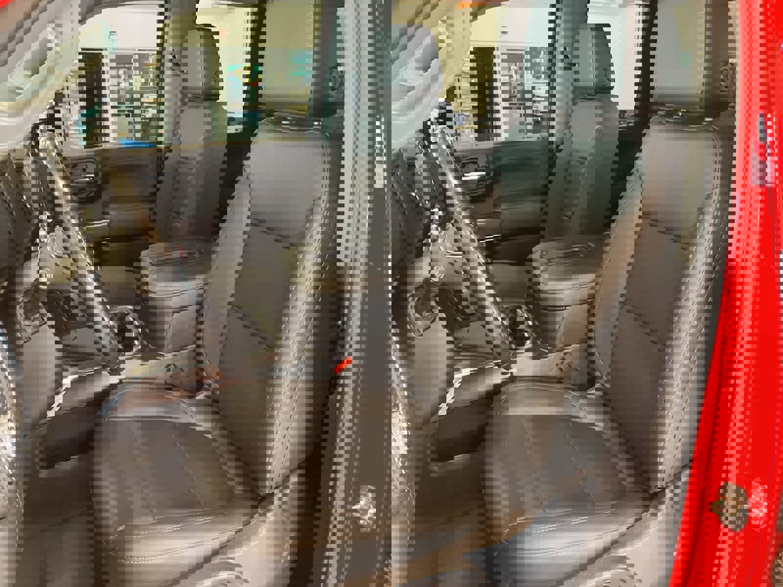 Used 2022 GMC Sierra 2500 SLT w/ SLT Preferred Package image 12