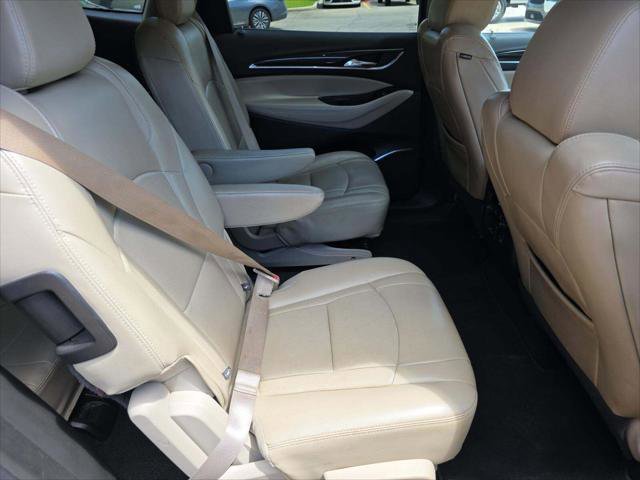 Used 2018 Buick Enclave Essence w/ LPO, Hit The Road Package FWD image 21