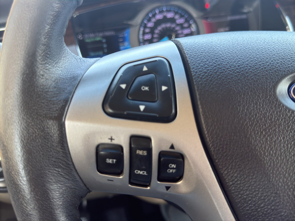 Used 2018 Ford Taurus Limited image 13