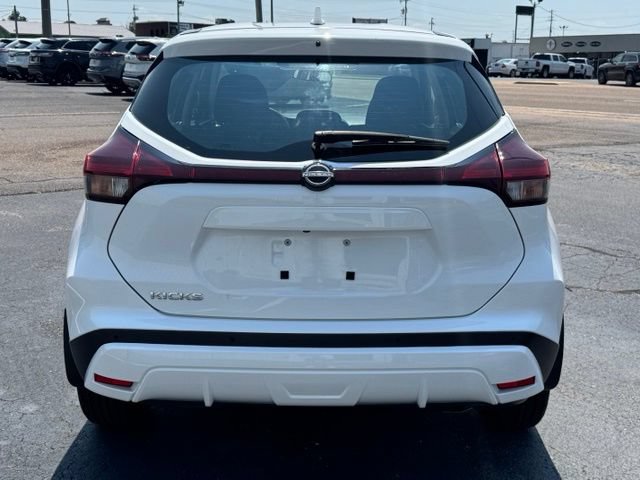 Used 2024 Nissan Kicks S FWD image 4