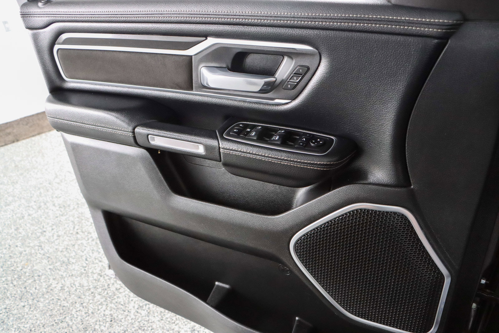 Used 2020 RAM 1500 Laramie w/ Sport Appearance Package image 22