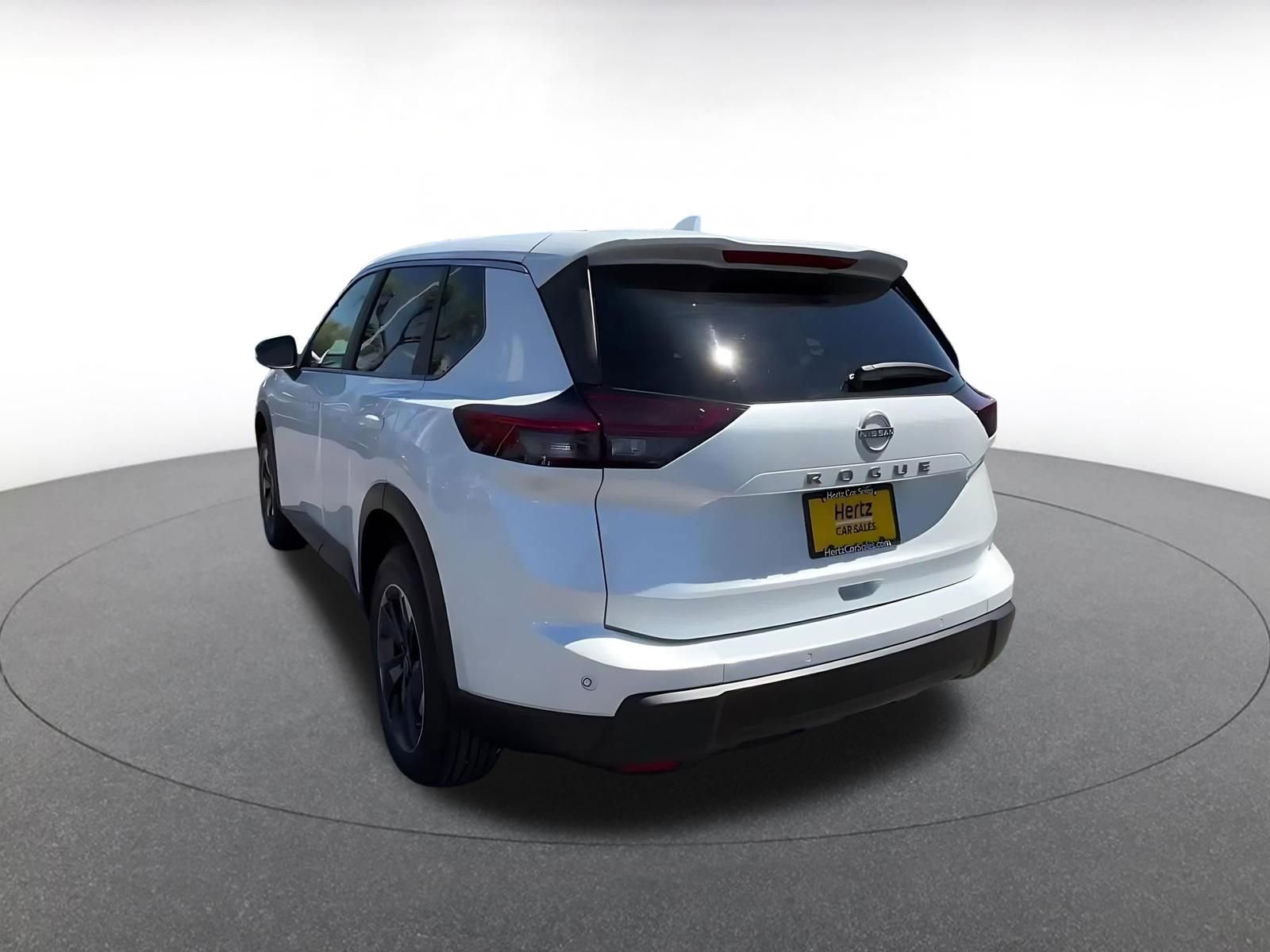 Used 2025 Nissan Rogue SV FWD image 11