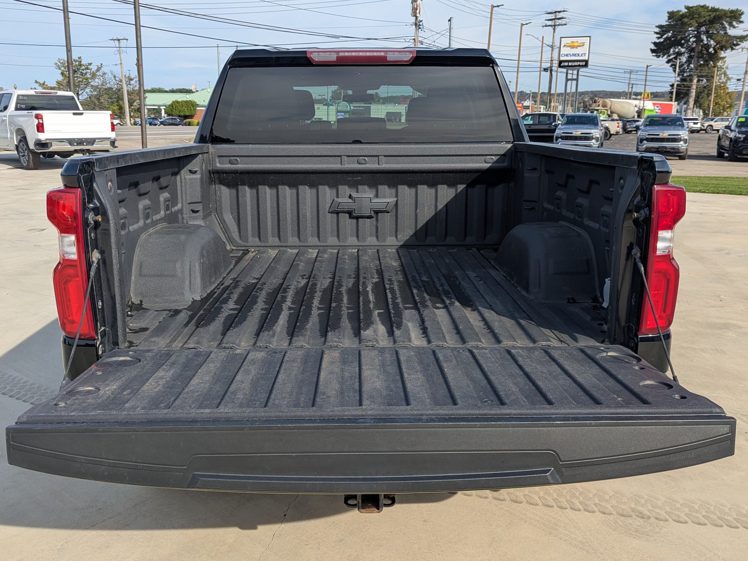 Used 2022 Chevrolet Silverado 1500 Custom w/ Rally Edition AWD/4WD image 3