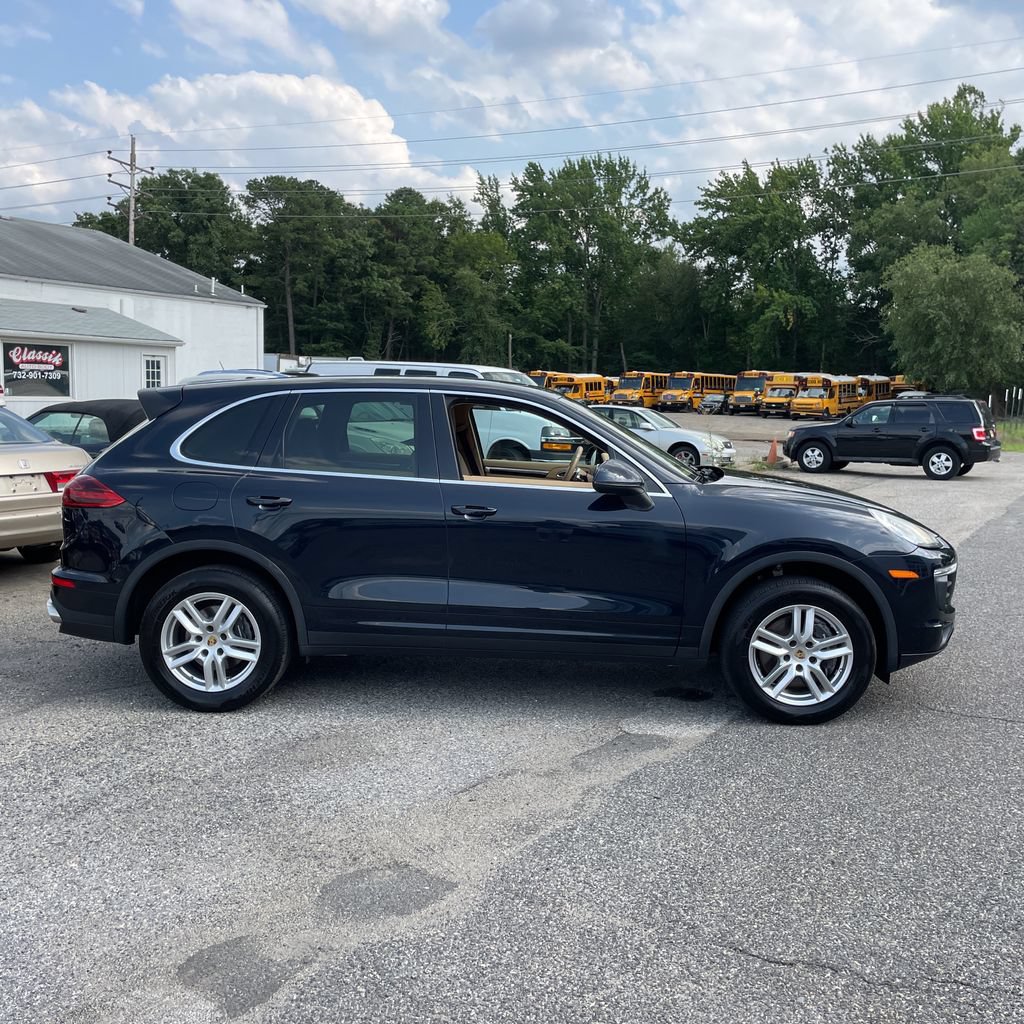Used 2016 Porsche Cayenne AWD/4WD image 7