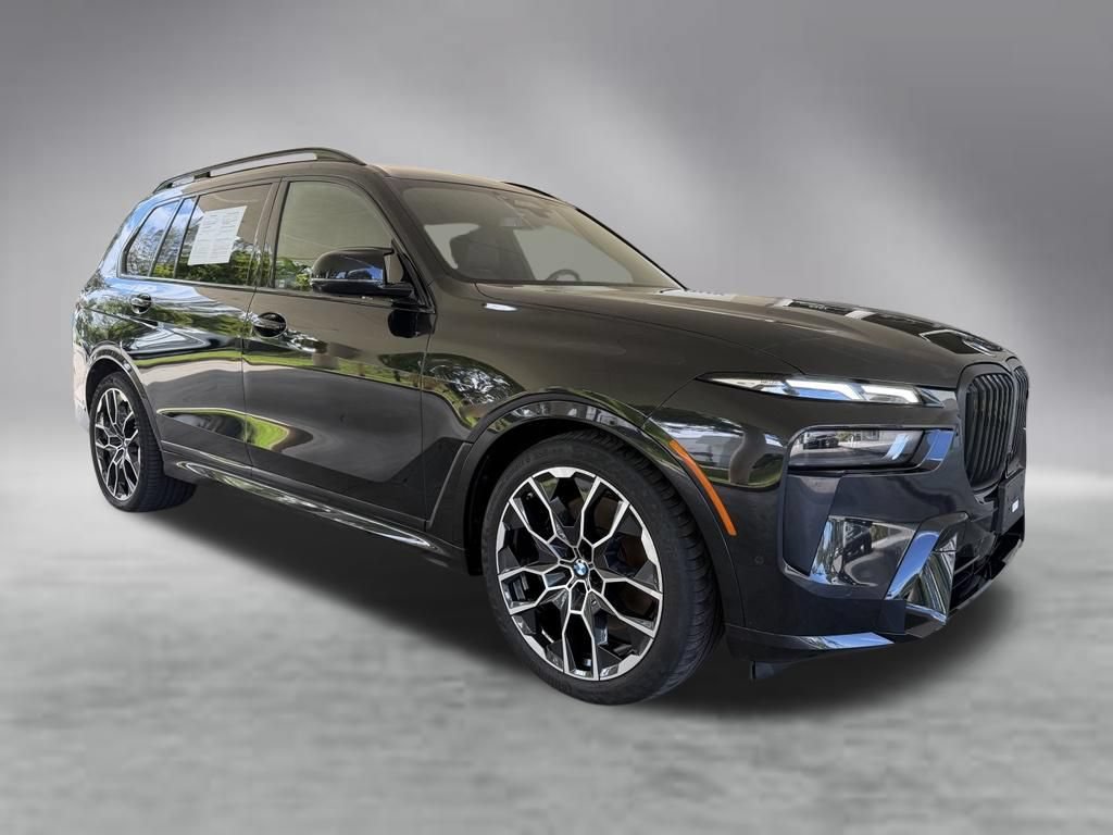 Used 2026 BMW X7 M60i AWD/4WD image 2