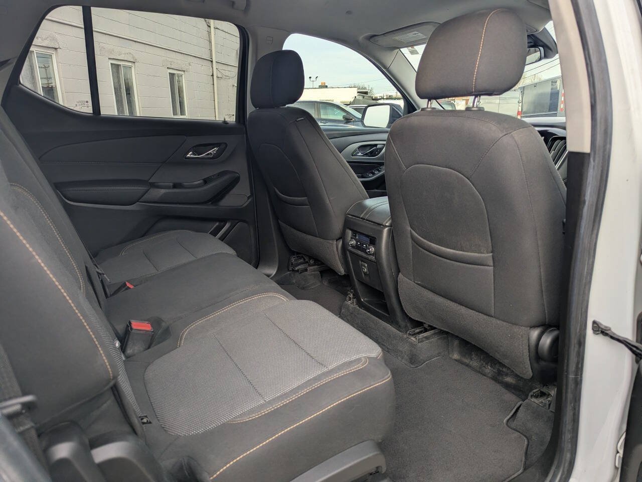 Used 2021 Chevrolet Traverse LS AWD/4WD image 18