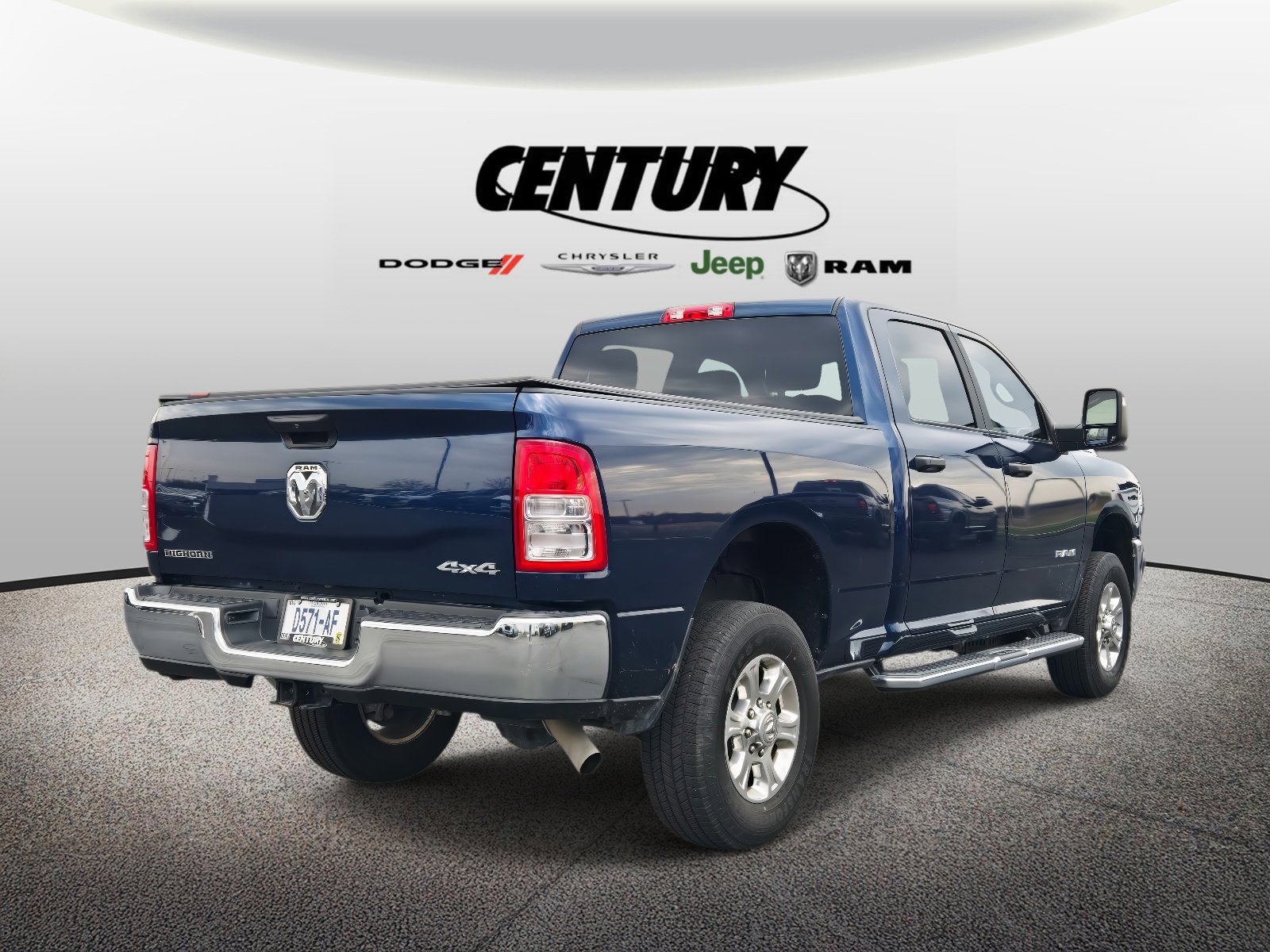 Used 2024 RAM 2500 Big Horn w/ Bed Utility Group image 4