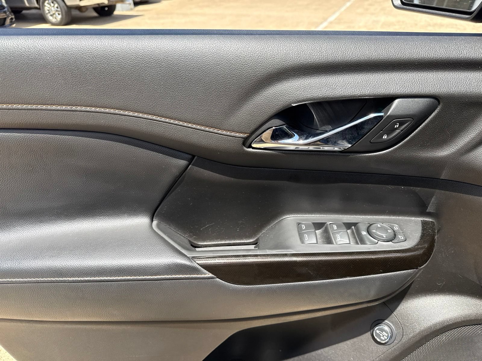 Used 2021 GMC Acadia AT4 w/ Trailering Package AWD/4WD image 15