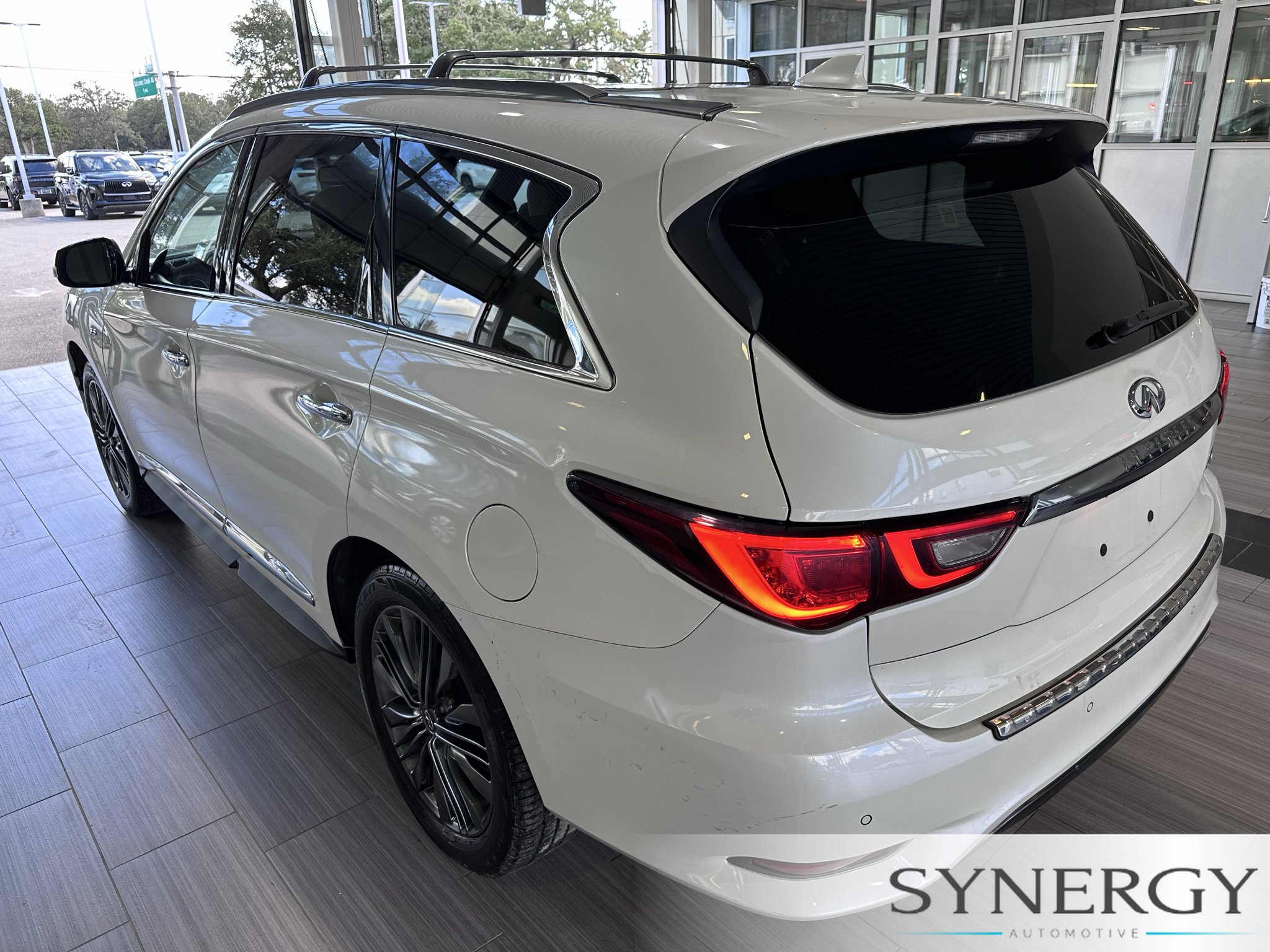 Used 2019 INFINITI QX60 Luxe w/ Limited Package FWD image 11