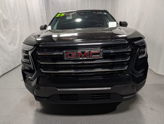 Used 2025 GMC Terrain Elevation image 9