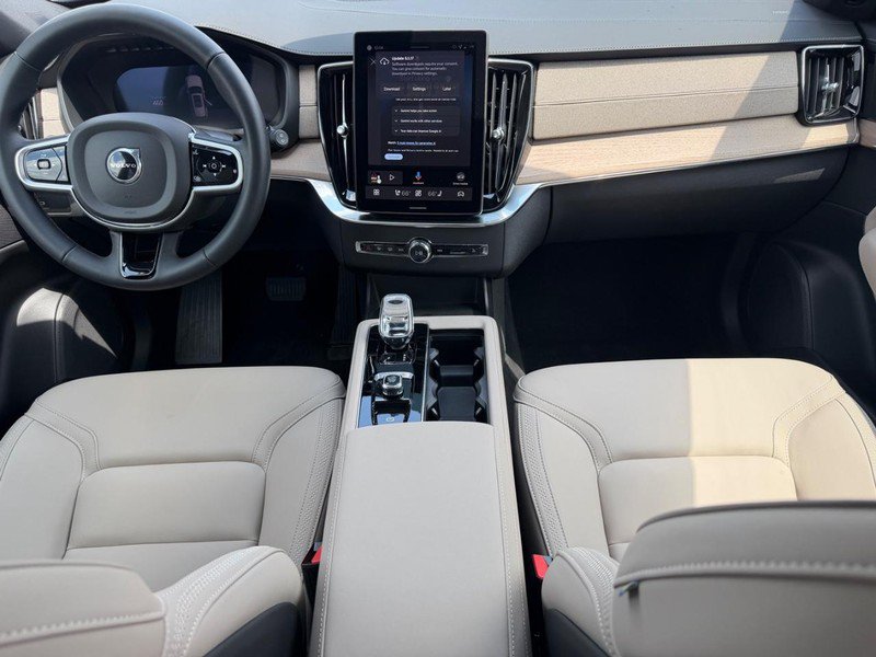 New 2026 Volvo XC90 B5 Plus w/ Protection Package AWD/4WD image 5