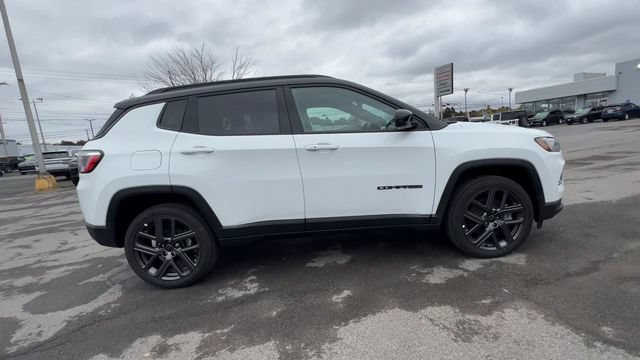 Used 2026 Jeep Compass Limited AWD/4WD image 9