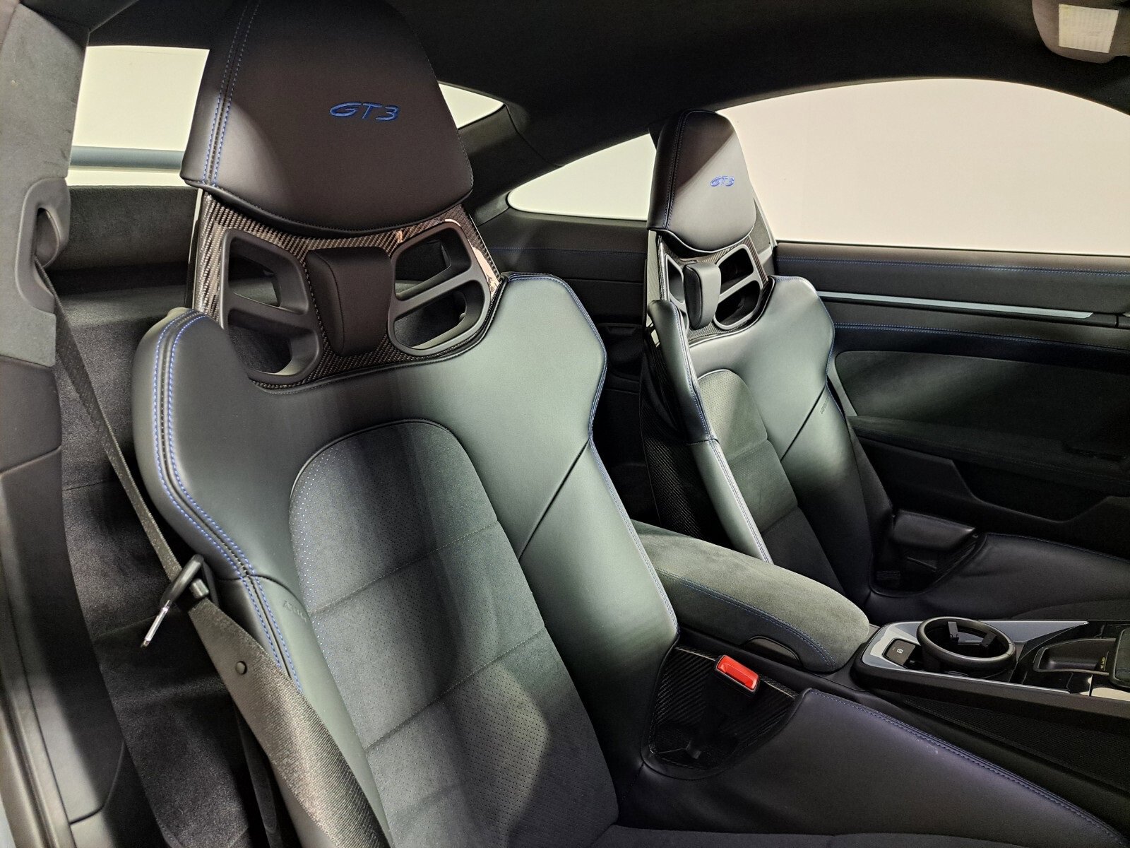 Used 2023 Porsche 911 GT3 image 12