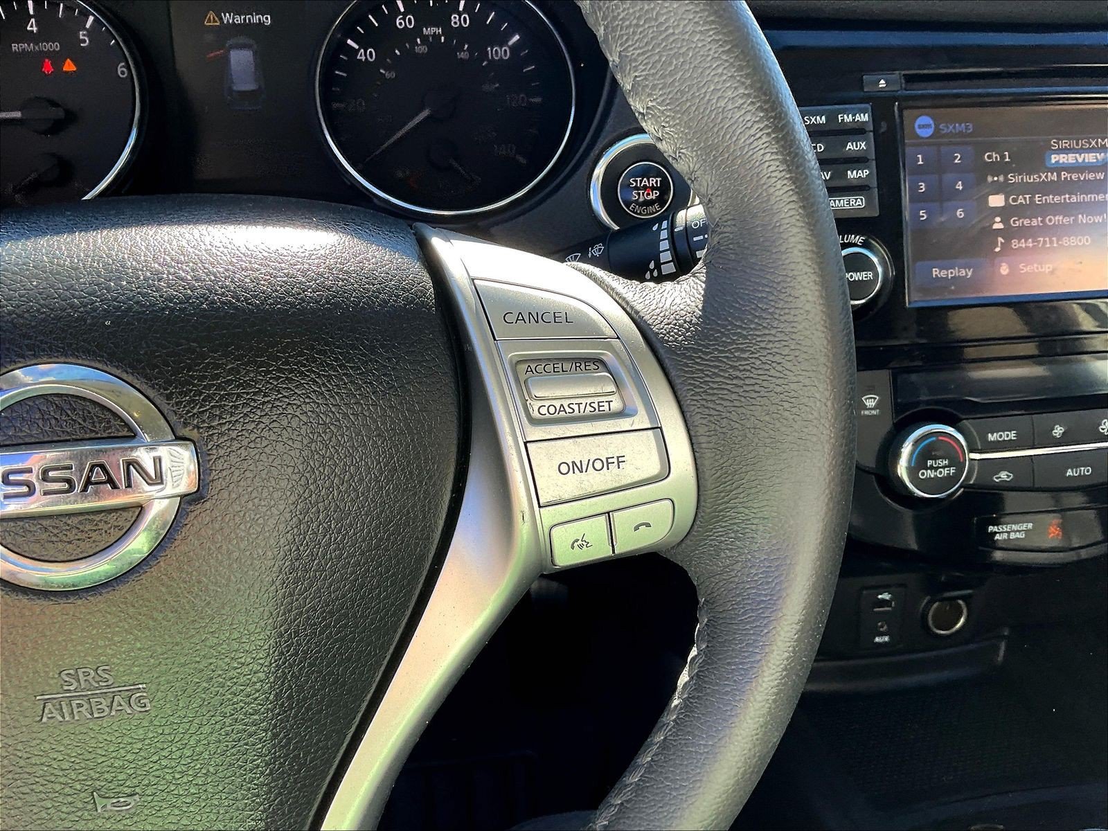 Used 2015 Nissan Rogue SL AWD/4WD image 14