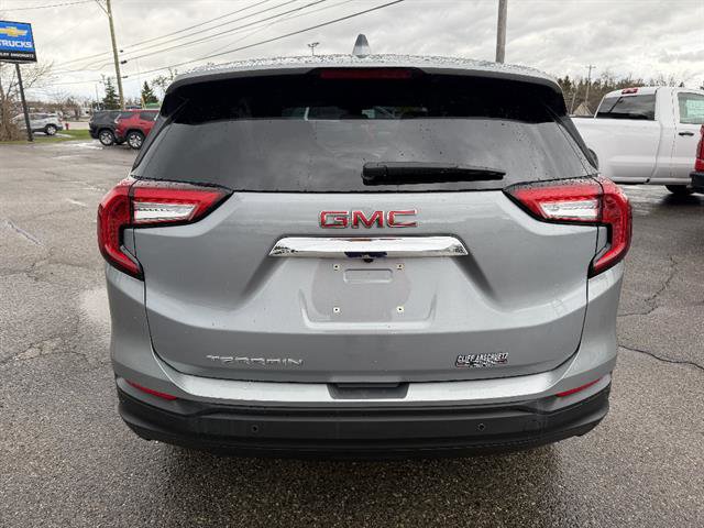 Used 2023 GMC Terrain SLE FWD image 5