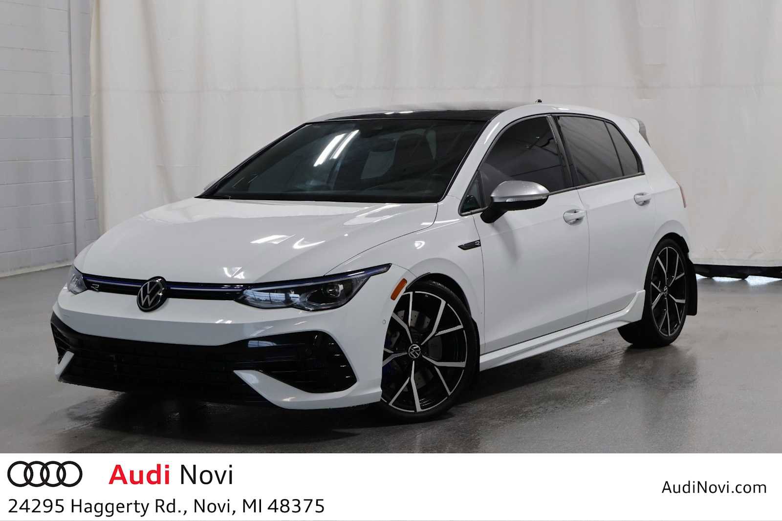 Used 2023 Volkswagen Golf R AWD/4WD image 1