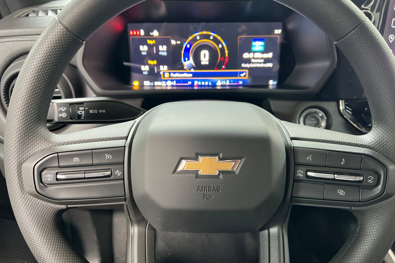 New 2025 Chevrolet Colorado W/T image 23